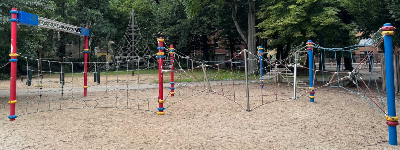 Löwenzahn-Schule Spielplatz